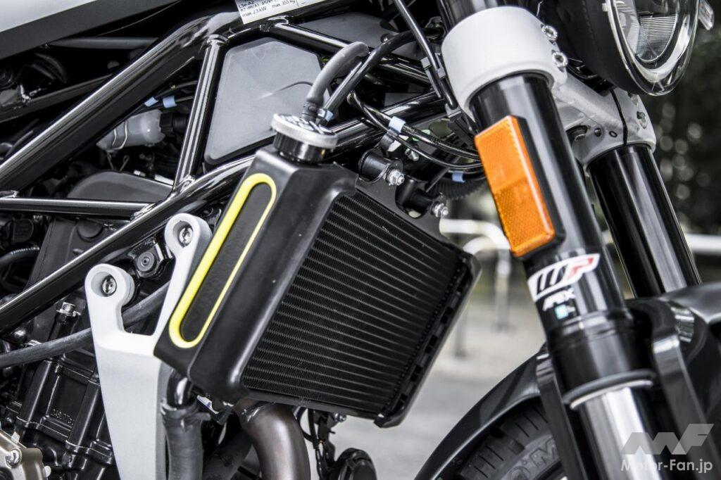 ハスクバーナSVARTPILEN 250