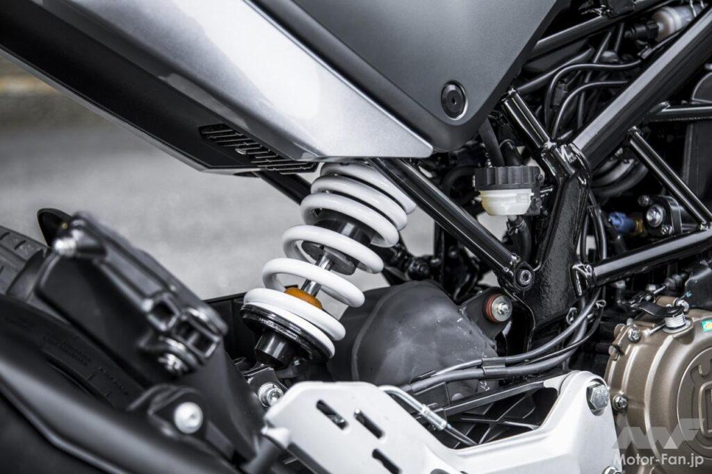 ハスクバーナSVARTPILEN 250