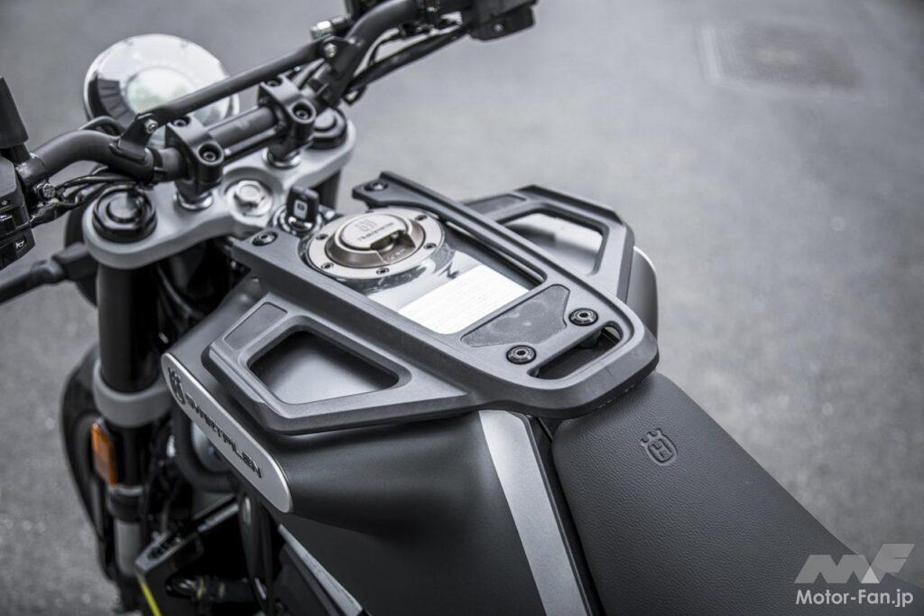 ハスクバーナSVARTPILEN 250