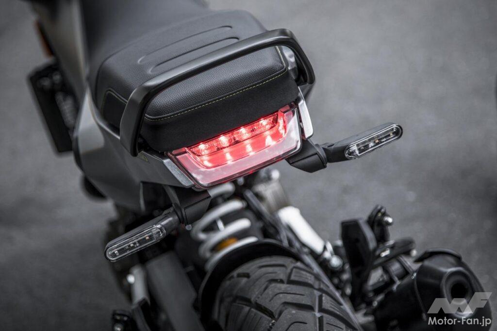 ハスクバーナSVARTPILEN 250