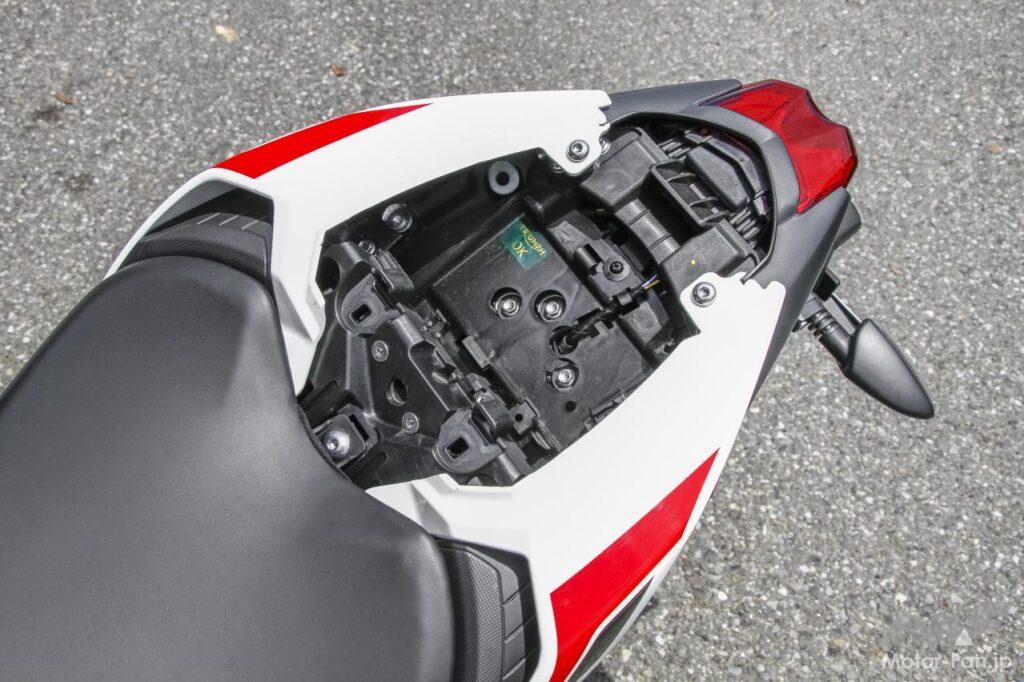 トライアンフ・ストリートトリプルS