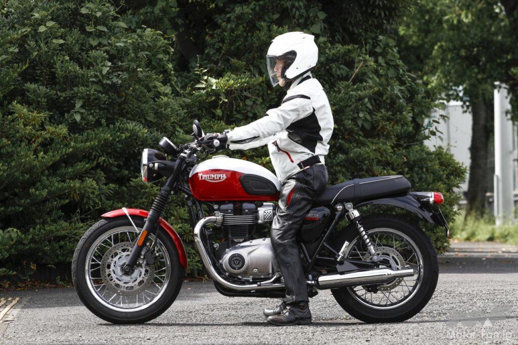 トライアンフ・ボンネビルT100 Bud Ekins（バド・イーキンス）