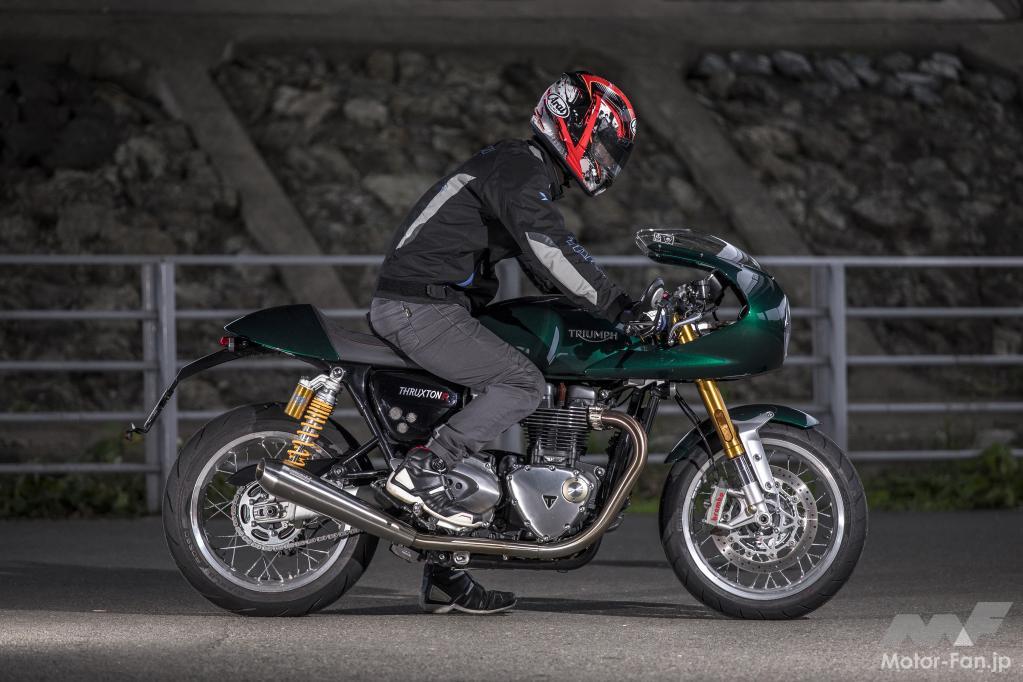 トライアンフ・スラクストンR