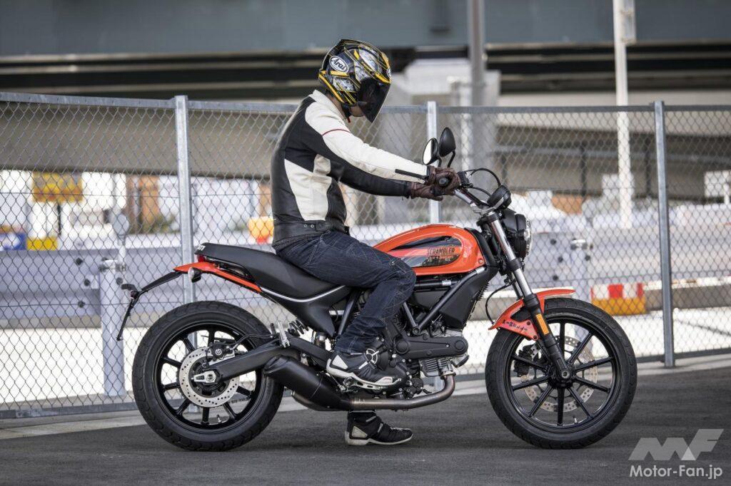 ドゥカティ スクランブラーSixty2