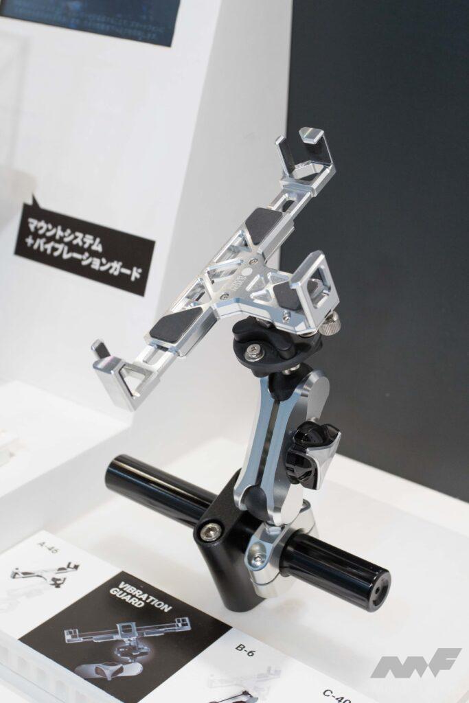 サインハウスの新作スマホホルダーが優秀！高周波振動を低周波振動に