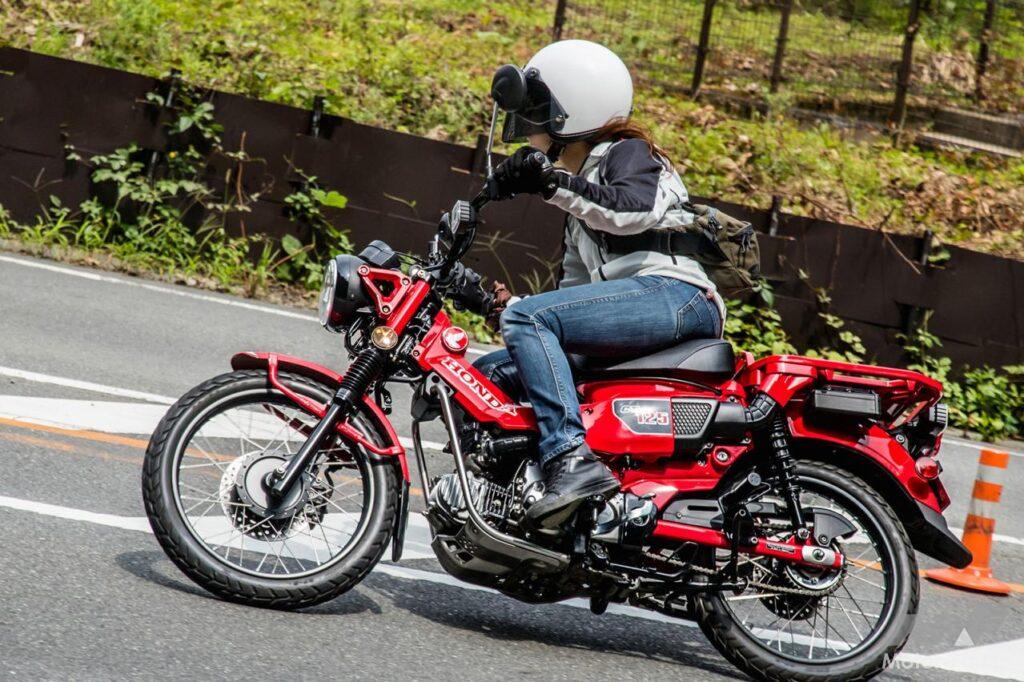 東京・奥多摩
ホンダ・CT125ハンターカブ