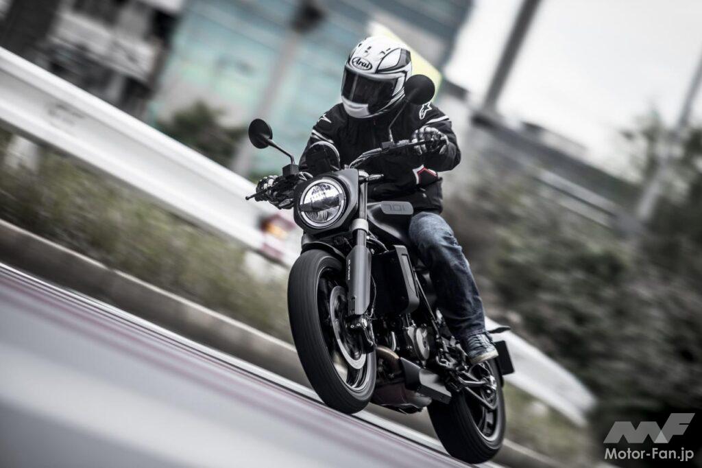 ハスクバーナ スヴァルトピレン701