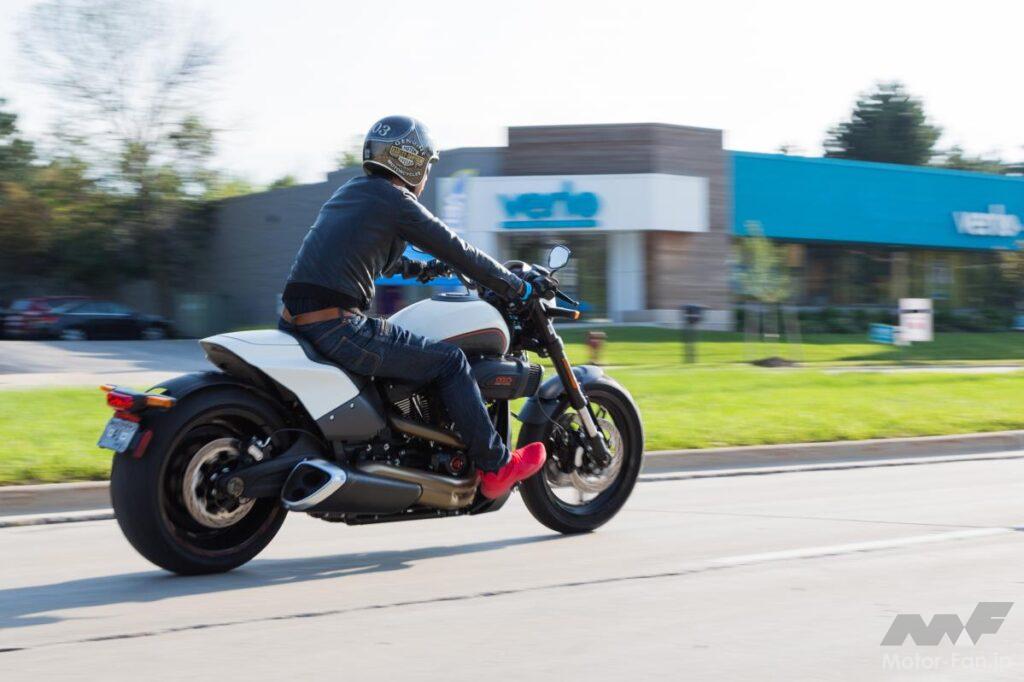 ハーレーダビッドソン・FXDR114