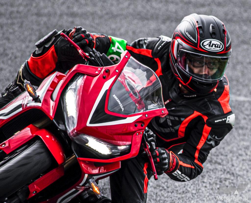 雨の日にバイクを運転する時に注意したい７つのポイント