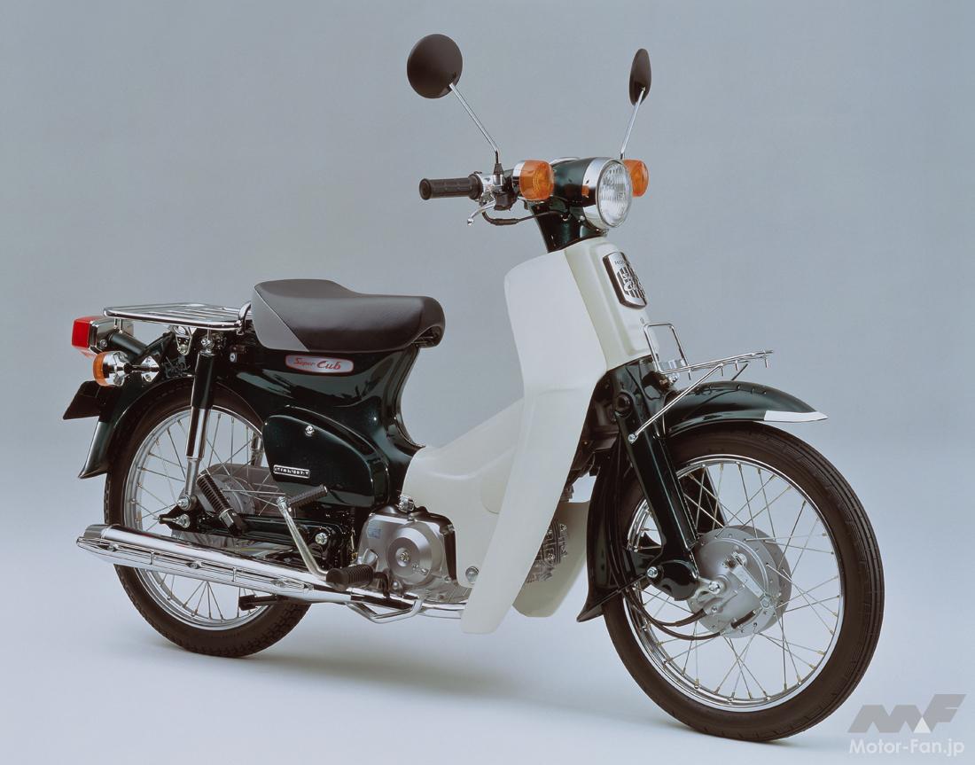 黄色いナンバープレートのバイク