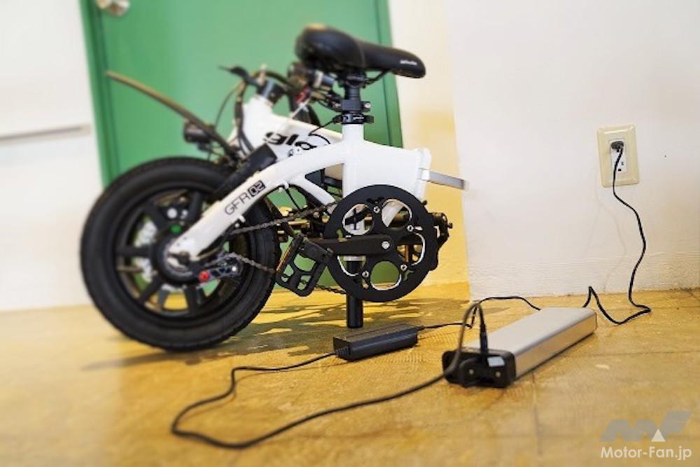 原付と自転車に早変わりする電動モペット