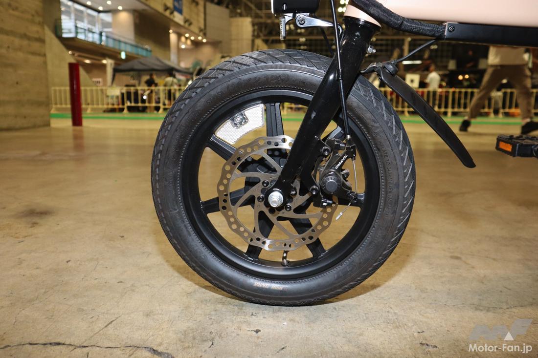 原付と自転車に早変わりする電動モペット