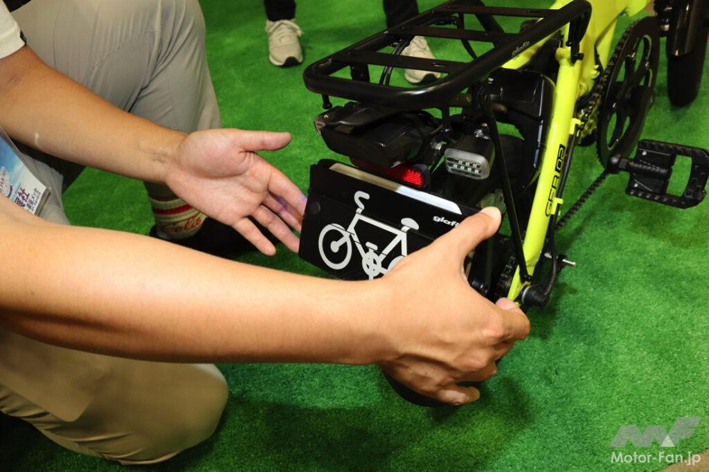 原付と自転車に早変わりする電動モペット