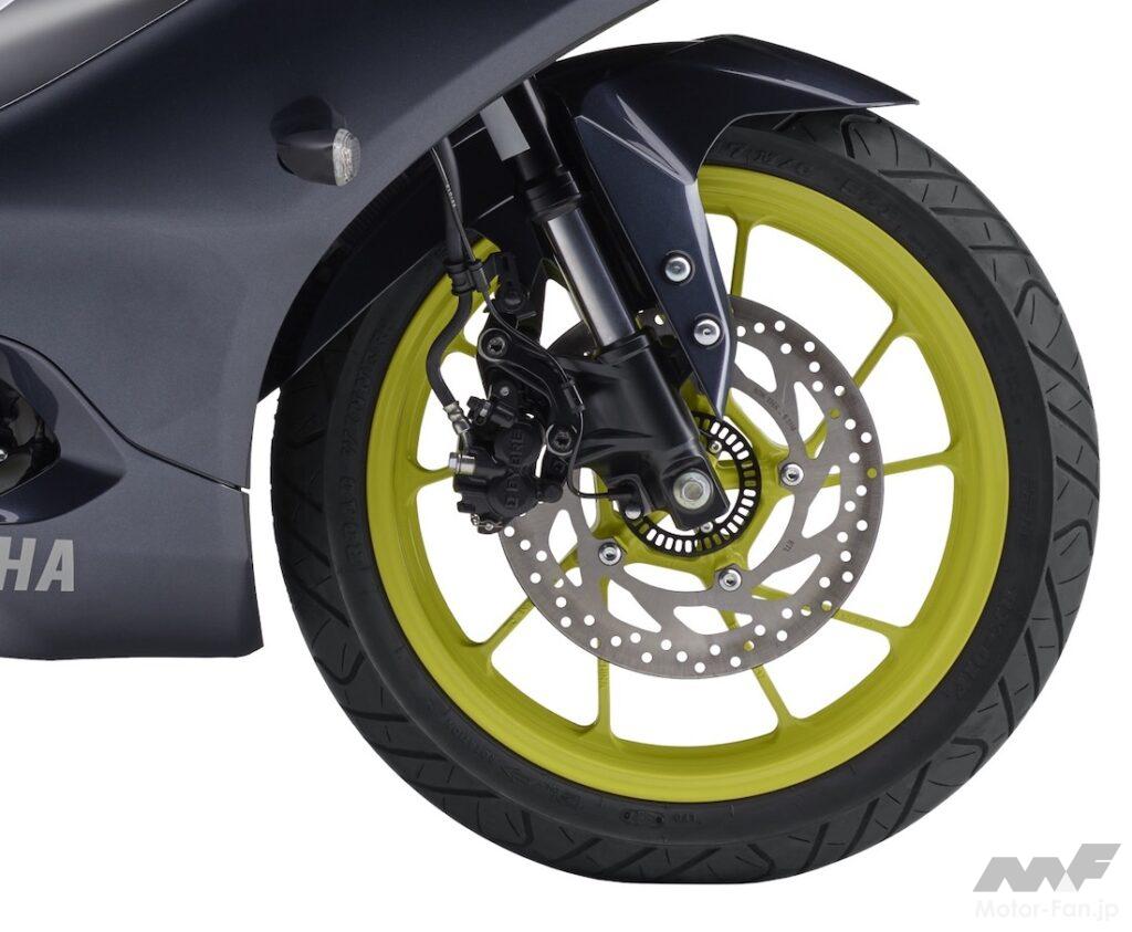 ヤマハ新型155cc「YZF-R15」と250ccの「YZF-R25」を比較