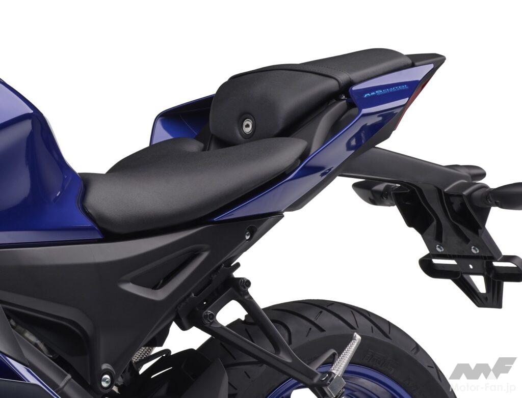 ヤマハ新型155cc「YZF-R15」と250ccの「YZF-R25」を比較