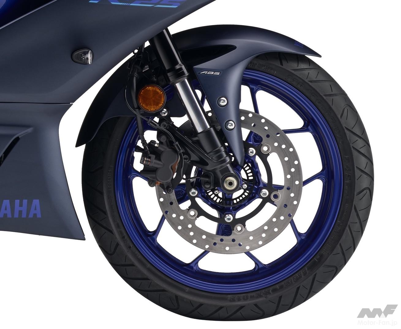 ヤマハ新型155cc「YZF-R15」と250ccの「YZF-R25」を比較