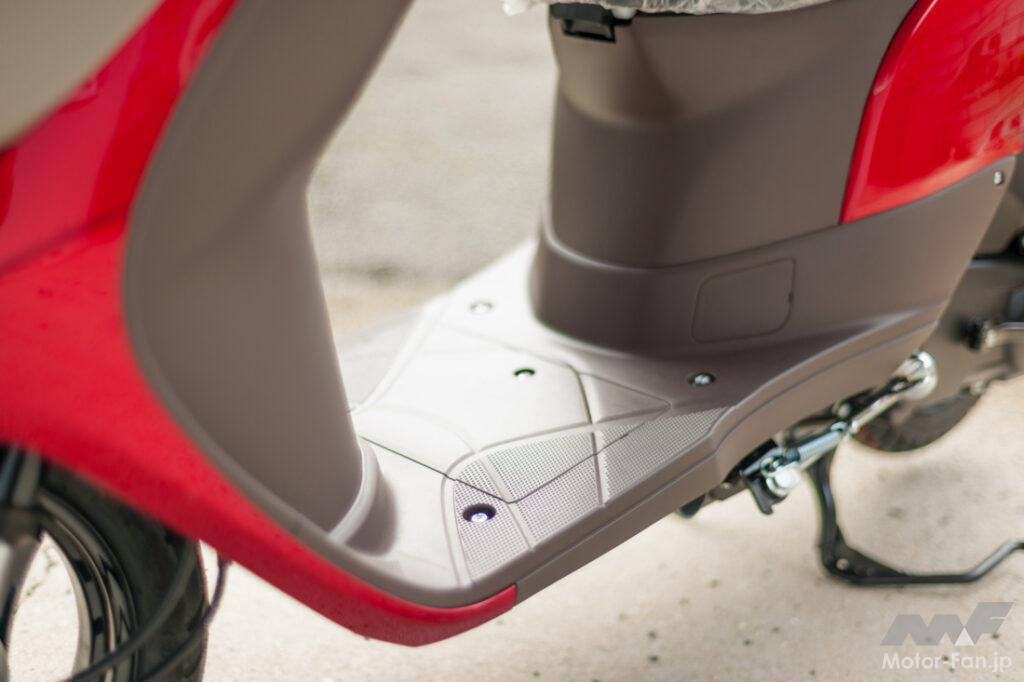 バイクのハンドルにバッグやレジ袋をかけて走るのは違反