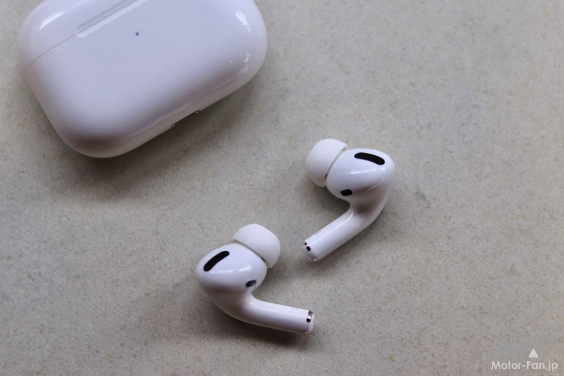 運転中にイヤホンで音楽を聴くのは「ながら運転」で違反になる？