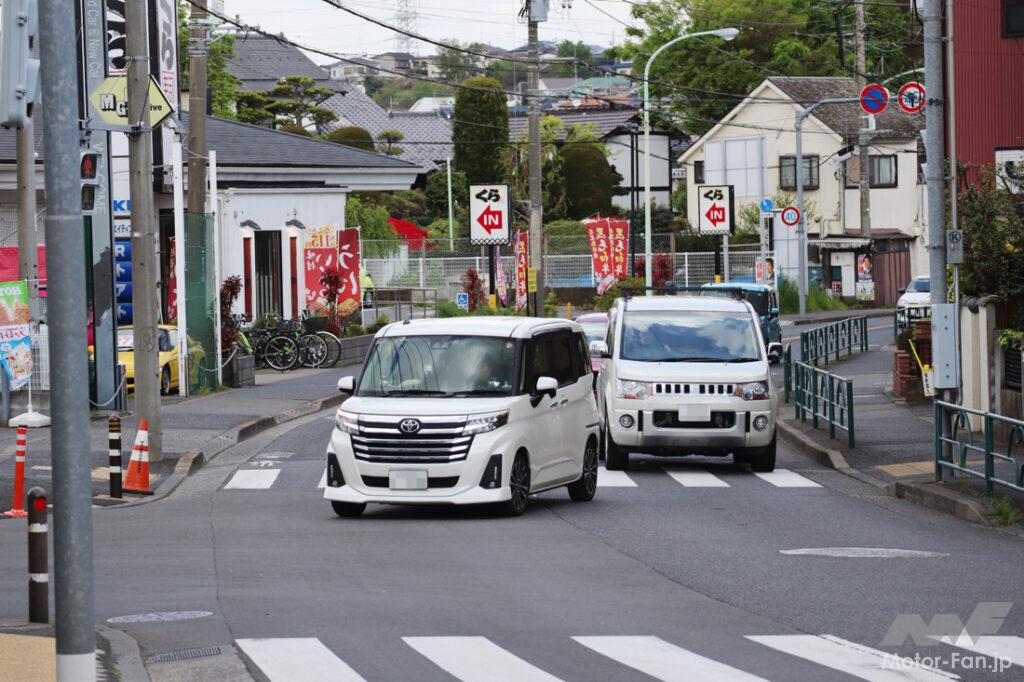 死者が増加するバイク右直事故の原因や対策法