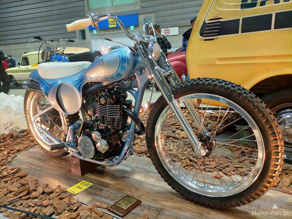 1976年発売のベース車両「XT500」はヤマハのビッグシングル、SR400/500