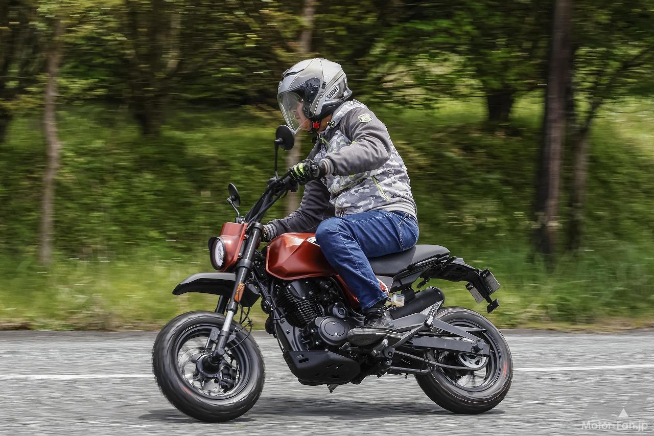 試乗記｜小径タイヤのベネリ、TNT125は、ホンダ・グロムやカワサキ