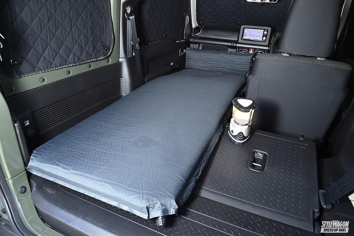 スズキ ハスラーで車中泊｜フルフラット時の段差やマットなどグッズ