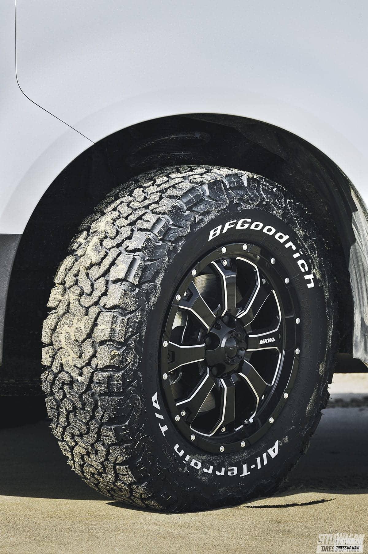 人気があるのもうなずけるダントツのカッコよさ！【デリカD:5で乗り