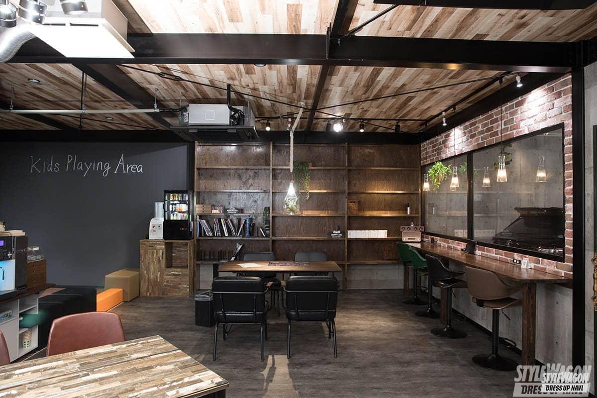 「【100万円から買える!】日産・セレナの純正アースカラーでアウトドア仕様の中古コンプリート!|サンヤード|」の1枚めの画像