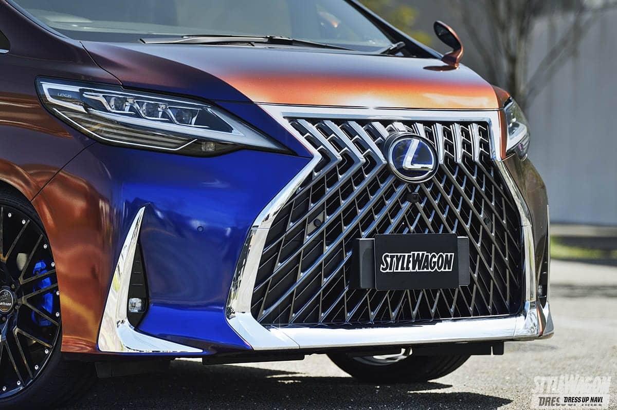 「【トヨタ・30アルファード改レクサスLM仕様】超弩級のインパクトを放つマジョーラボディのレクサスLM!!|オフィスケイ|外装 カスタム」の1枚めの画像