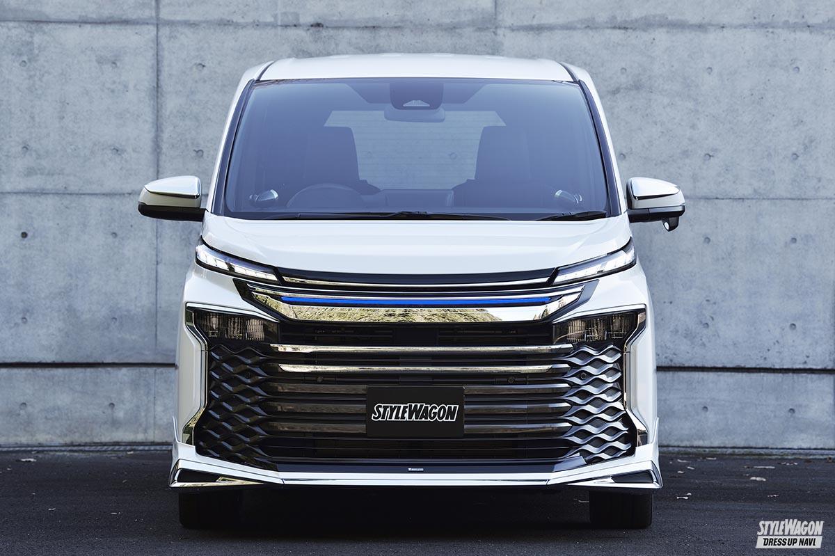 for VOXY【新型ノア＆ヴォクシー、モデリスタで速攻カスタマイズ