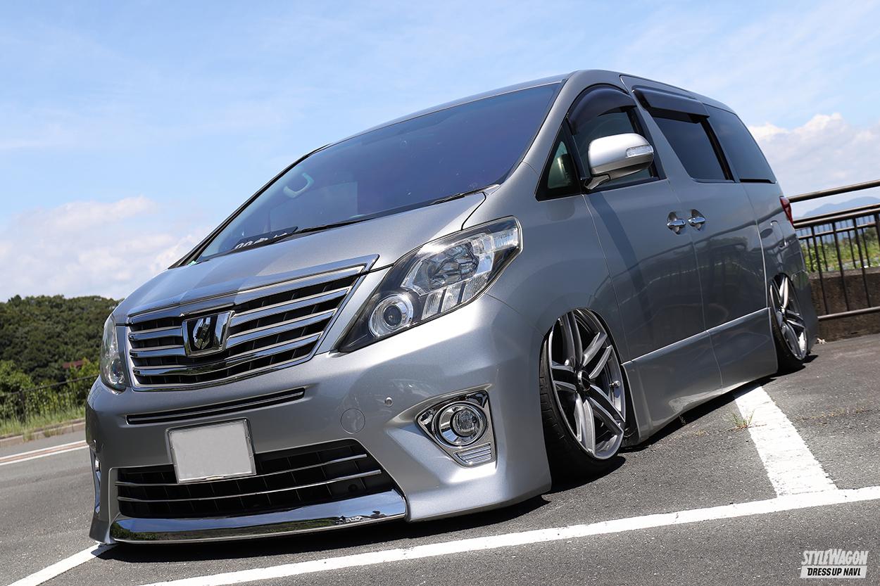 色番号は 1e7 ボディカラーにこだわり購入した新古車の系トヨタ アルファードは 足元のカスタムが超豪華だった アルヴェル限定ミーティング 003 スタイルワゴン ドレスアップナビ 色番号は 1e7 ボディカラーにこだわり購入した新古車の系トヨタ アルファードは 足元のカスタムが超豪華だった アルヴェル限定ミーティング 003 スタイルワゴン ドレスアップナビ
