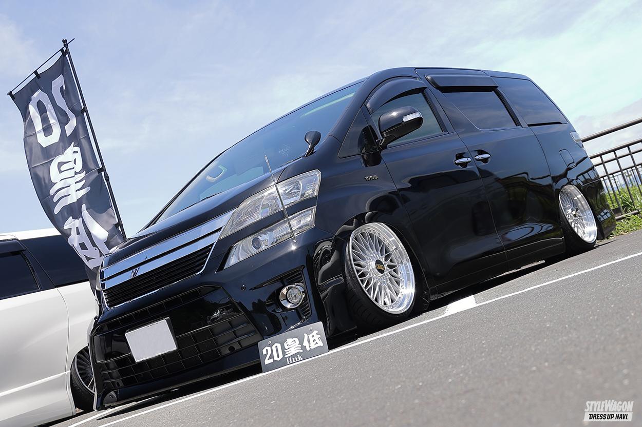 純正のようなスタイルで車高はベタベタ それが 純ベタ 系トヨタ ヴェルファイアで純ベタ追求 アルヴェル限定ミーティング 004 スタイルワゴン ドレスアップナビ 純正のようなスタイルで車高はベタベタ それが 純ベタ 系トヨタ ヴェルファイアで純ベタ追求 アルヴェル限定ミーティング 004 スタイルワゴン ドレスアップナビ