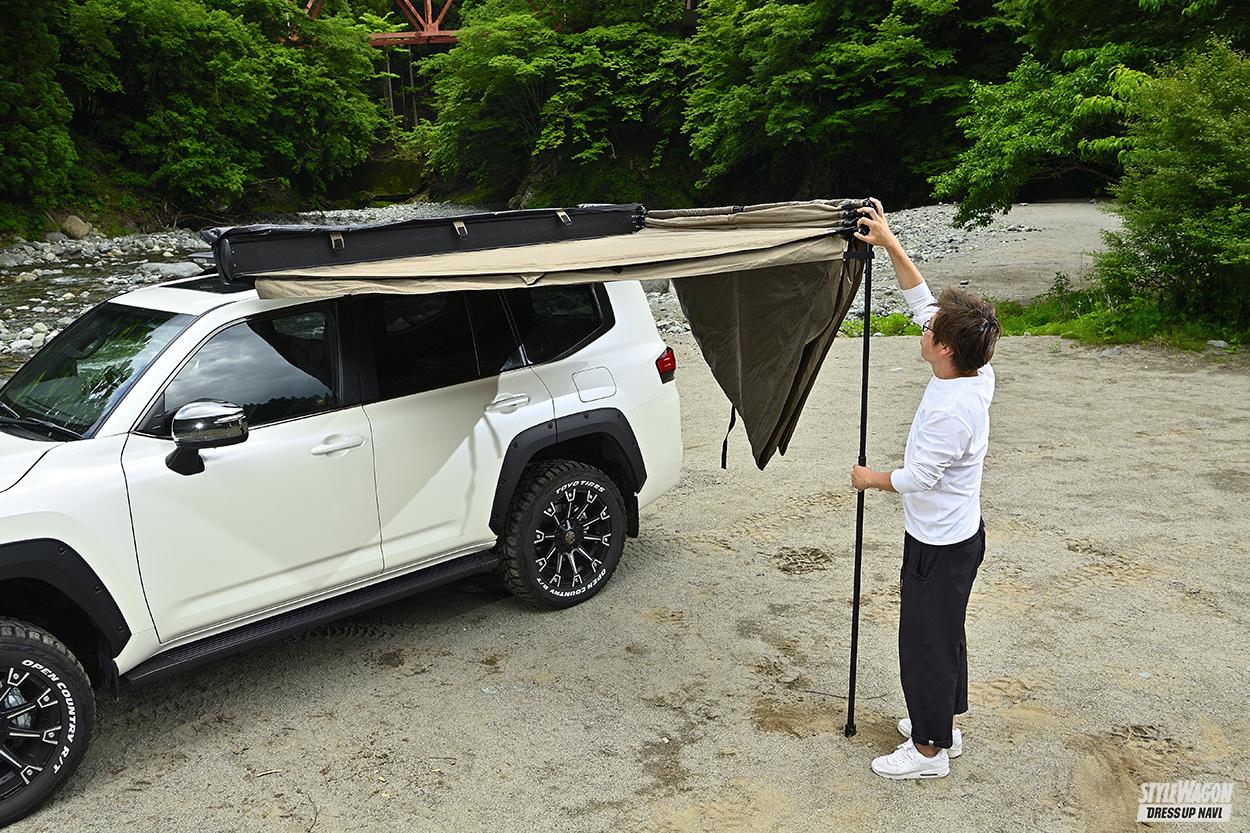 サイド＆リアに270°広がる！ ライノラックのバッドウイングオーニング