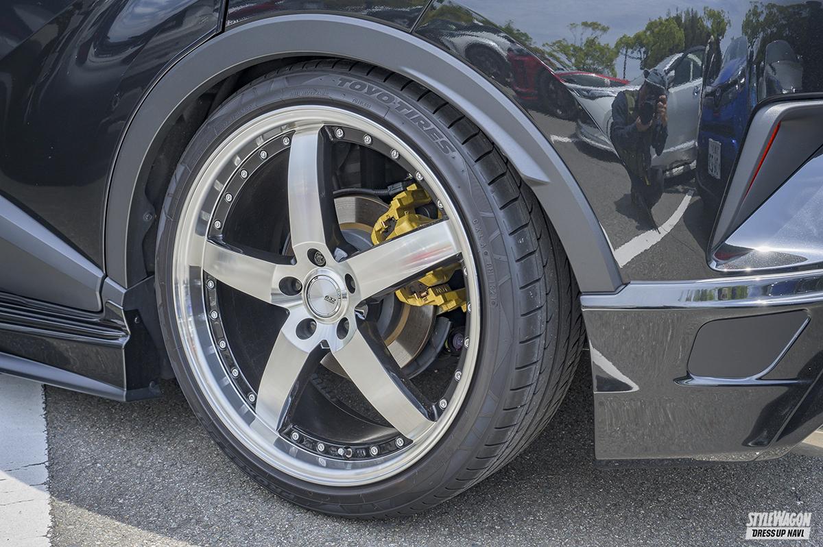 s*3様 C-HR 給油口　グラインダータトゥー　加工品 実はラッピングシート！ 手軽にグラインダータトゥをC-HRに