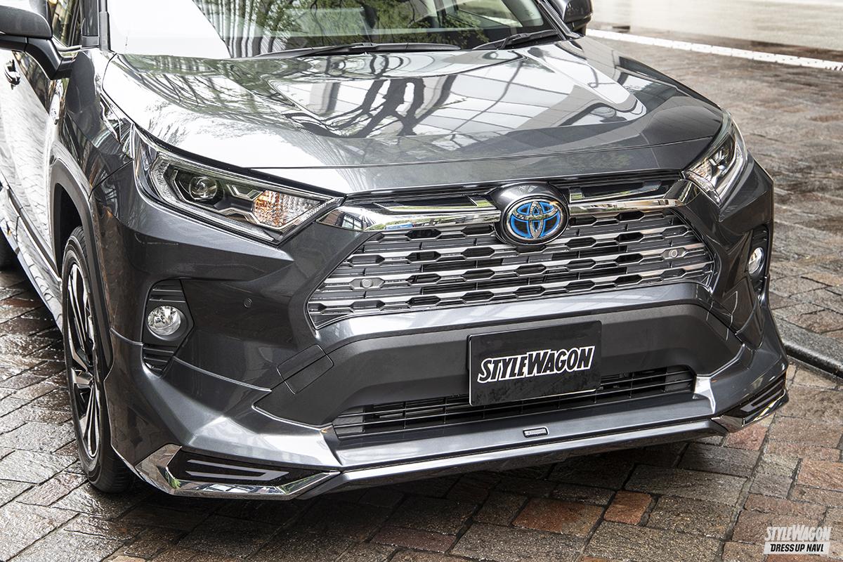 ディーラーで買える「モデリスタ」のRAV4ボディキットはメッキ