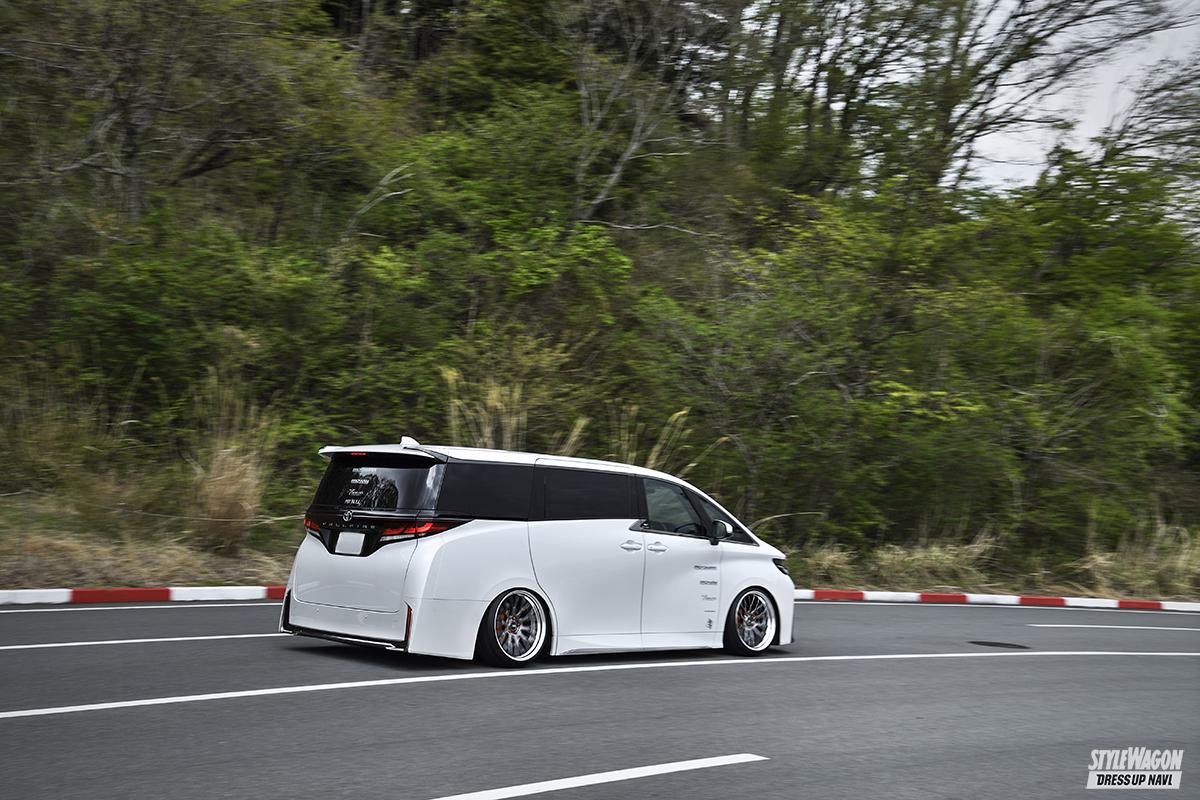 T-DEMANDのヴェルファイア＆アルファードに同乗試乗】「見た目は