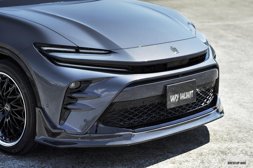 グライドリップかっこよ！ リアルカーボンの質感が際立つ【トヨタ