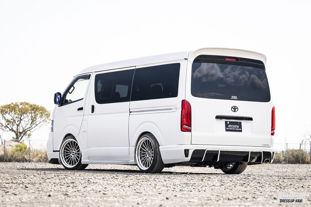 ナローにもワイドにも設定アリ！ “エセックス”のトヨタ『ハイエース